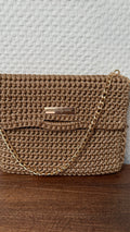 Lady in darkbeige