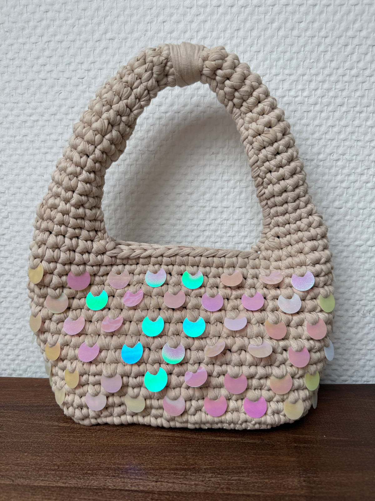 Beige glitter