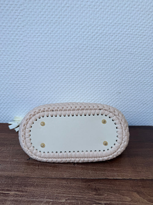 Classic beige kiss offwhite